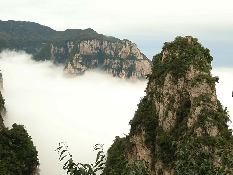 Team Building Beautiful Mountains - YunTaiShan in Henan, China